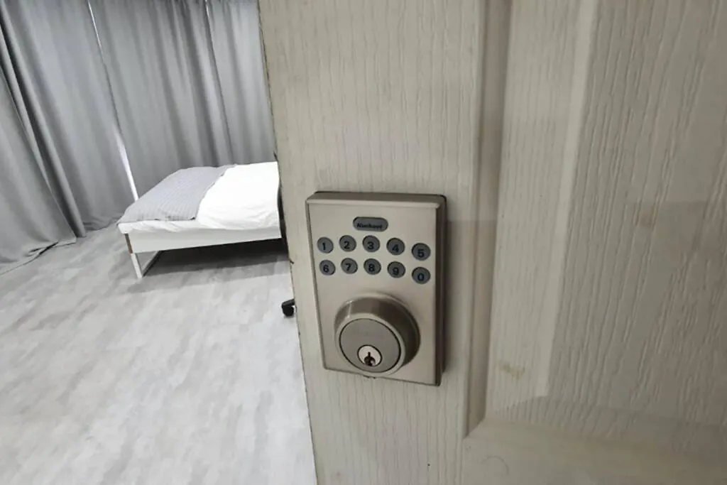公寓 Dana-Spacious Private Room In Shared 2-Bedroom Apartment-1 堪培拉