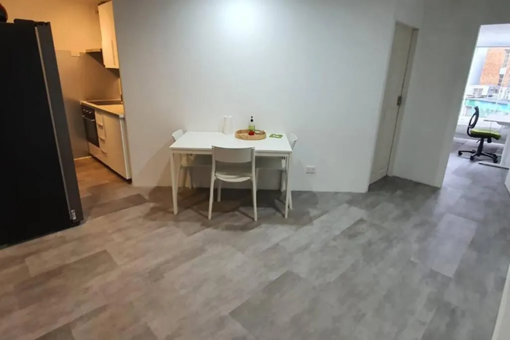 Dana-Spacious Private Room In Shared 2-Bedroom Apartment-1 Canberra Apartment