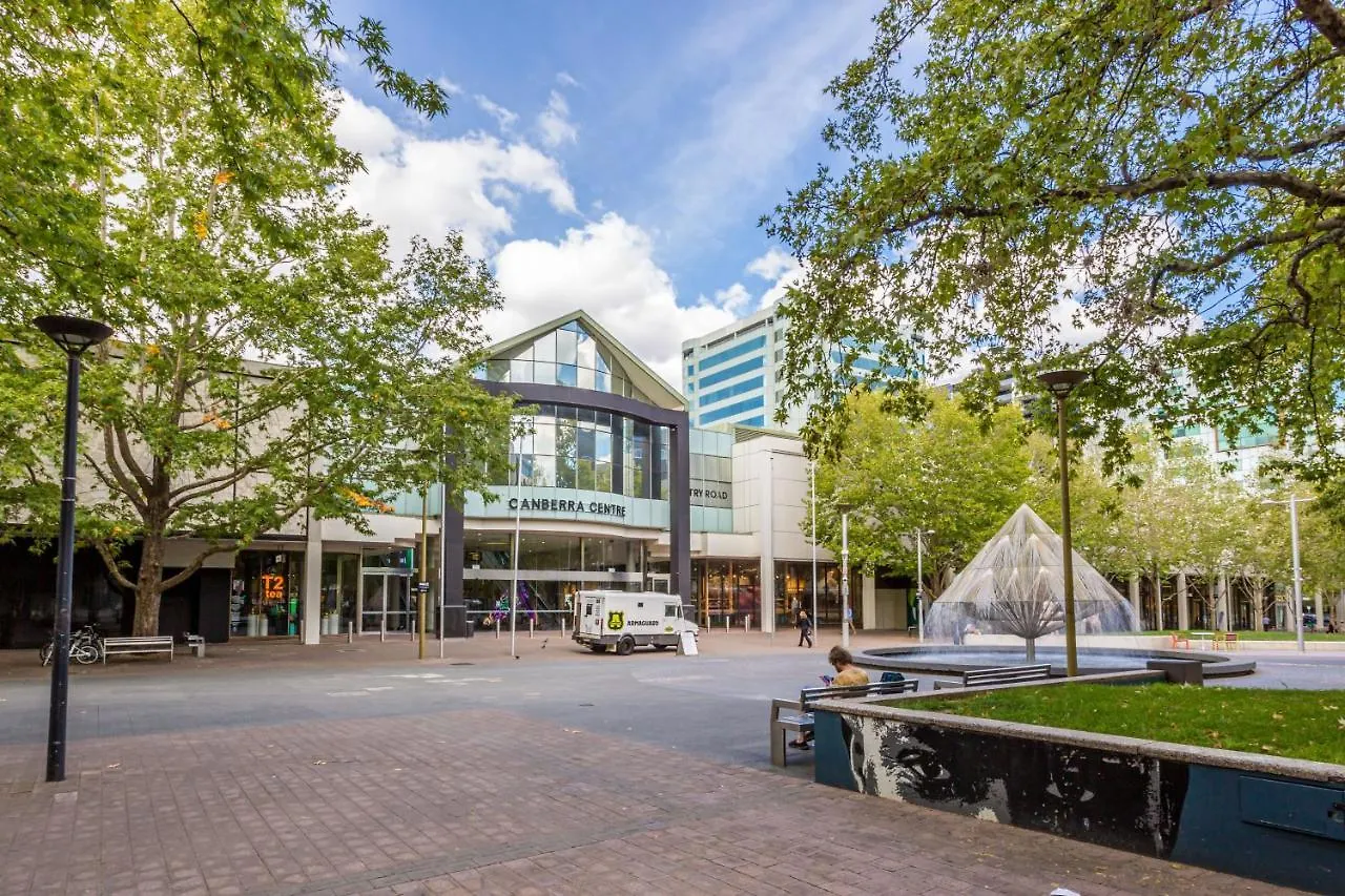 Dana-Spacious Private Room In Shared 2-Bedroom Apartment-1 Canberra