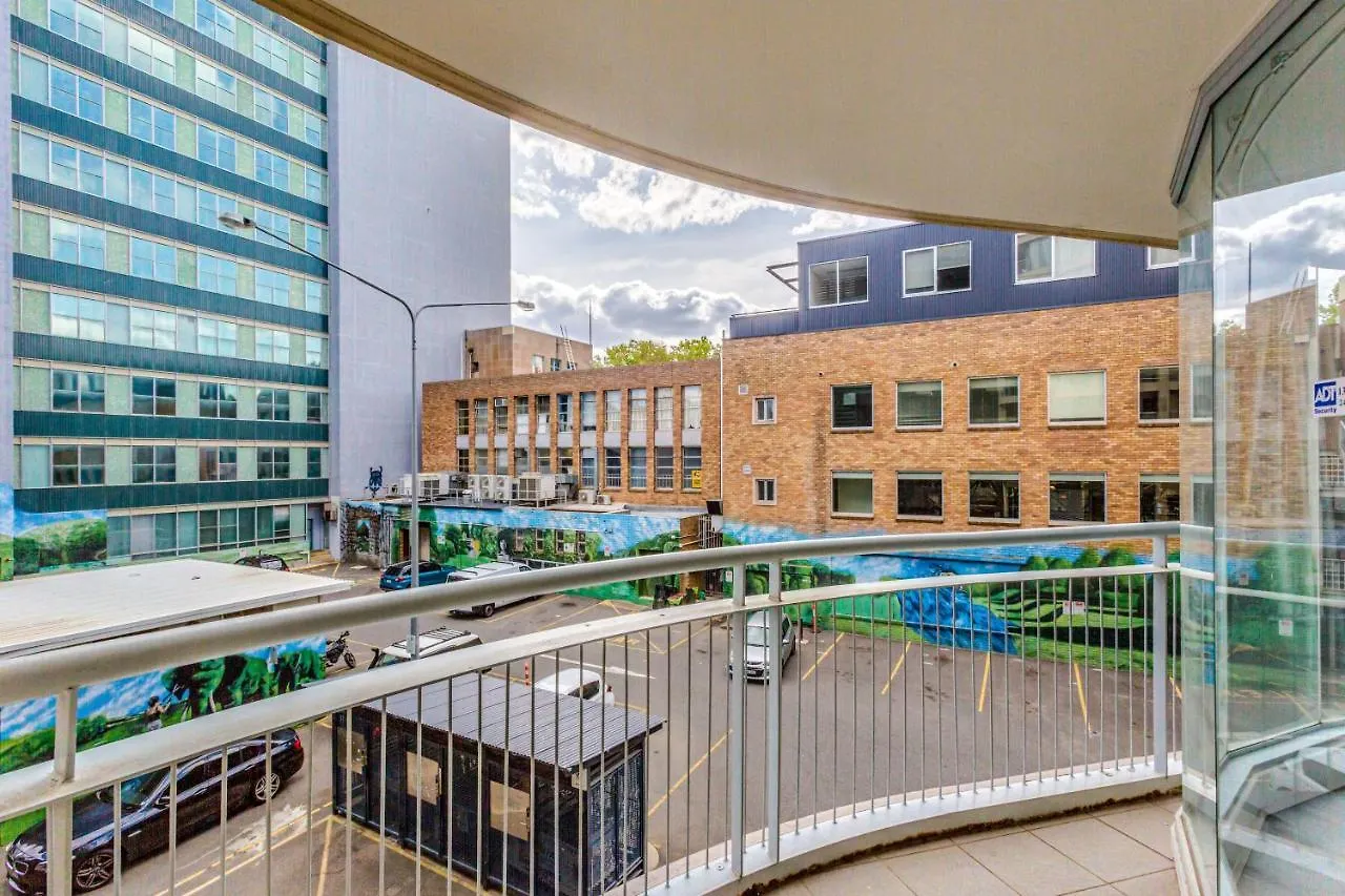 Apartment Dana-Spacious Private Room In Shared 2-Bedroom Apartment-1 Canberra